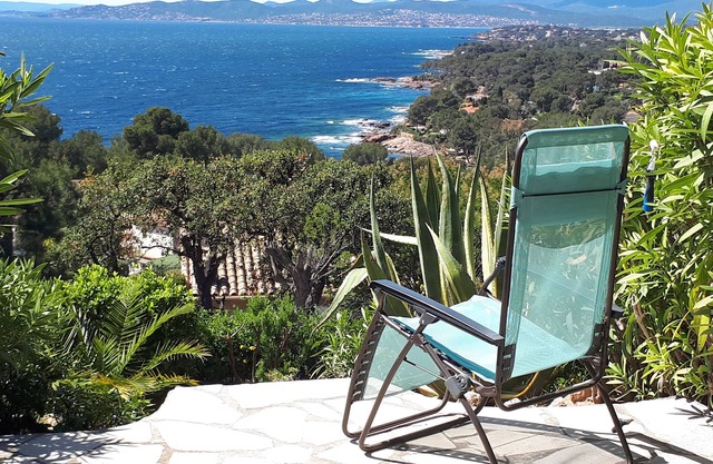 Duplex, 2 rooms, terrace with wide view of the Mediterranean/Garage
