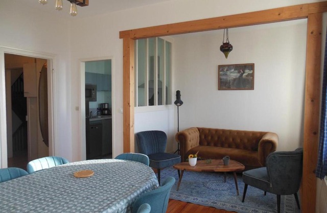 Duplex face plage avec terrasse, 3 ch, 2 sdb, WiFi, ménage inclus - FR-1-376-113