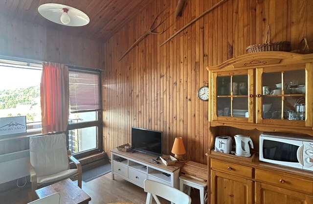 Duplex for 4, central location, private garage