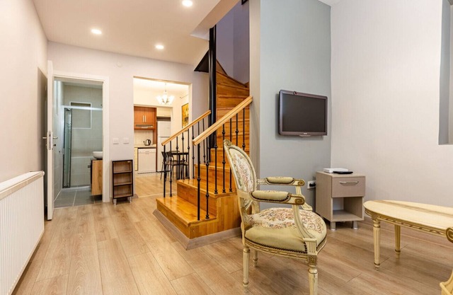 Duplex House near Trendy Attractions in Sisli