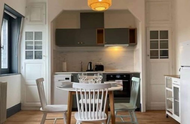 Duplex Rénové, 2 Chambres, Quartier Plage