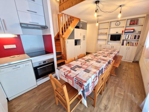 Duplex rénové de 90m² - 10/12 pers, proche pistes et centre, Modane - FR-1-265-179