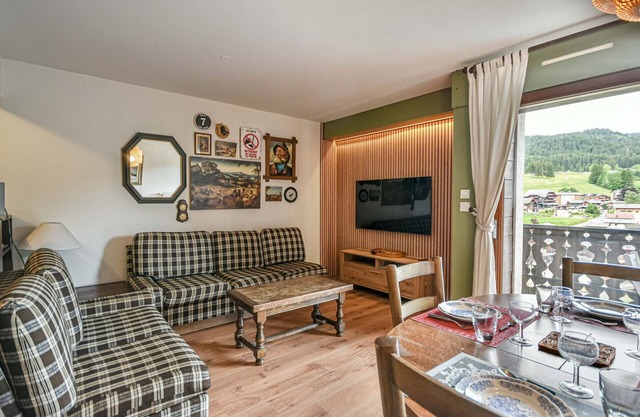 Duplex T3 in Les Gets - 5 pers, panoramic view, balcony, parking, WiFi