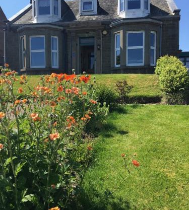 Dupplin152 bed and breakfast
