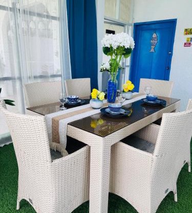 Durrani Cozyhouse 3 mins walk from the beach