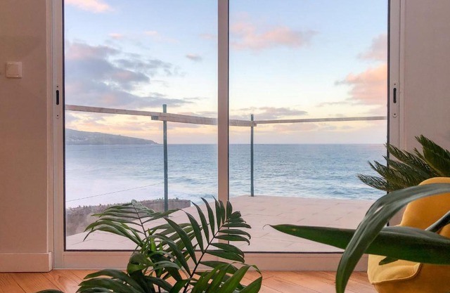 Dwell Azores COWORKING & COLIVING