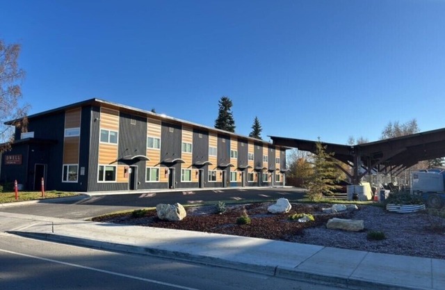 DWELL in alaska "BIGGER" Unit o