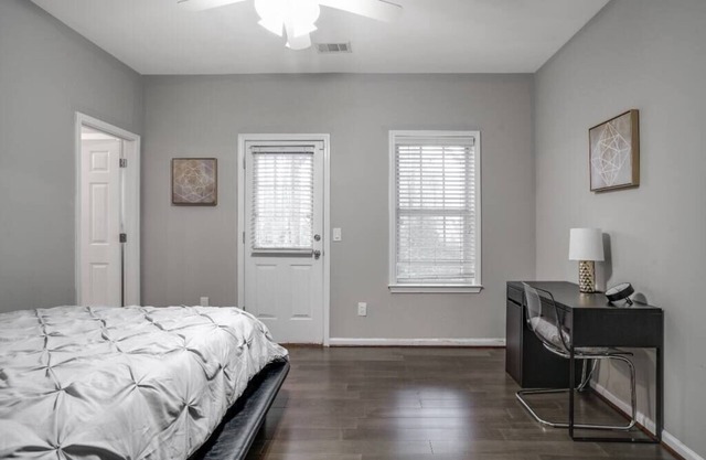 East Atlanta Private Suite