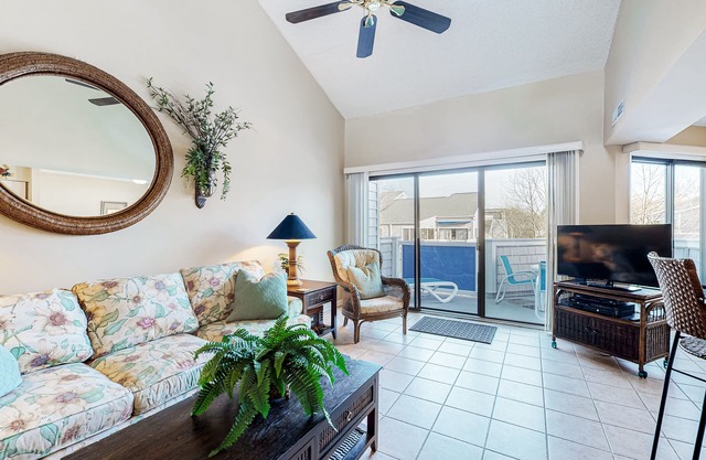 East of The Sun Townhouse Steps From Lighthouse Cove w/Shared Pool, Free WiFi