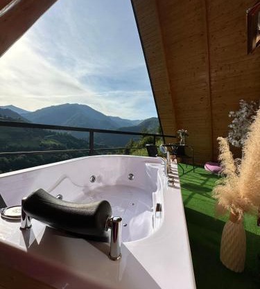 Eco cottage sunrise merisi