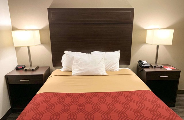 Econo Lodge Portland Downtown