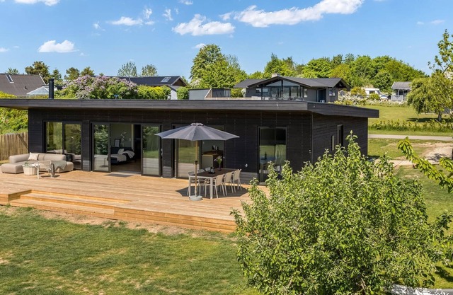 "Edvia" - 200m to the fjord by Interhome