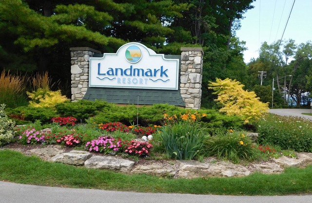 EGG HARBOR GETAWAY - LANDMARK RESORT - Cozy 1 Bedroom Wood-view!
