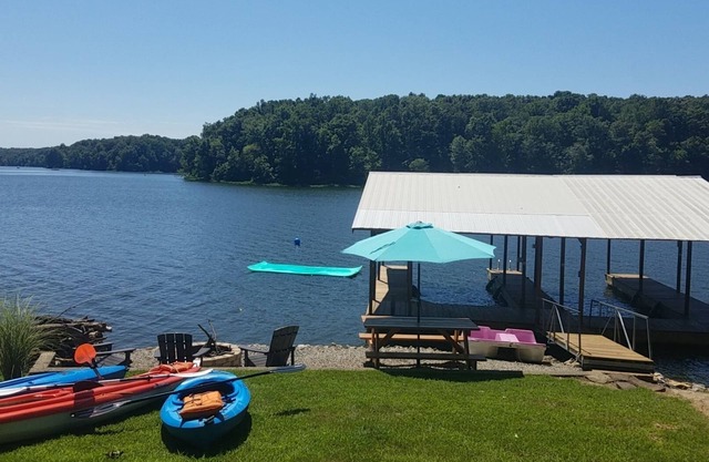 Egypt Lake Escape is located near all the fun on beautiful Lake of Egypt