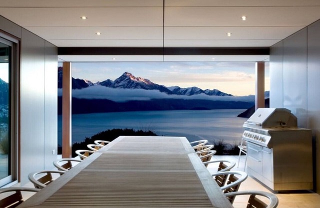 Ekara House, high on Queenstown Hill, 5 Bedrooms with ensuites.