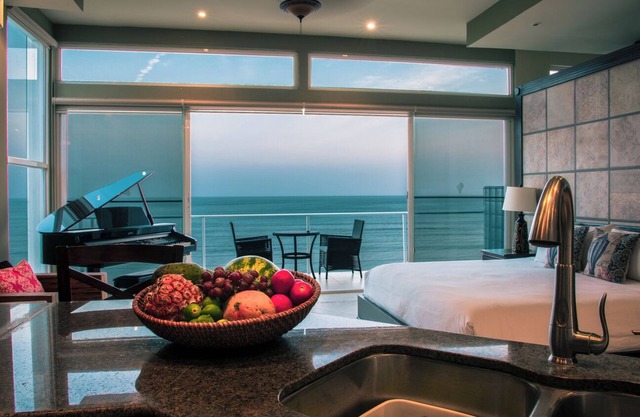 El Golden Cowry – Romantic Escape with Ocean Views