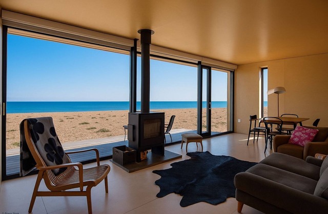 El Ray by Bloom Stays - designer house on the beachfront, a great location!