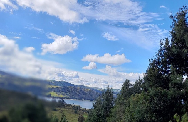 El Refugio del Cobijo, Ideal cabin overlooking the reservoir and the mountains