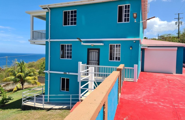 Elaine's Ocean View Dwelling