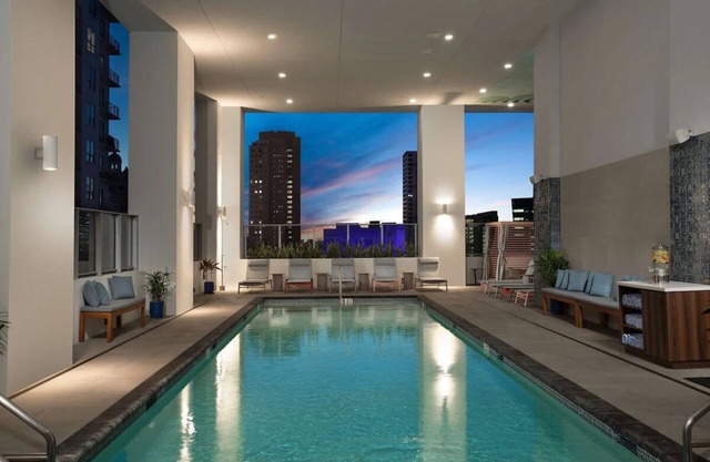 Electric Stay close to Miami Nightlife Attractions - Enjoy Sunset Happy Hours