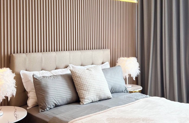 Elegant 1BR Across Uptown Mall, Mitsukoshi Mall, & Grand Hyatt - Pet friendly!