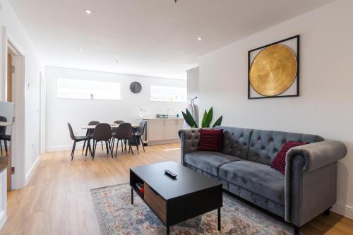 Elegant 2BR Apartment for a Relaxing Getaway # 4