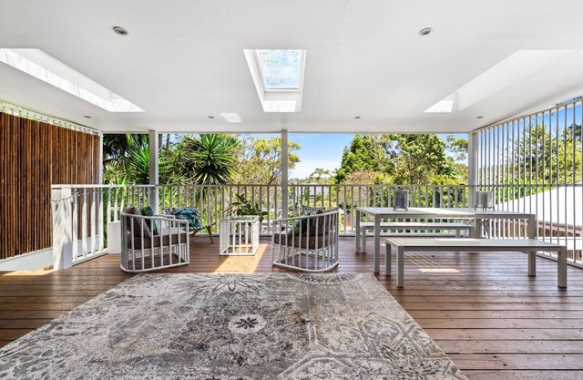Elegant 3-Bed Home with Games Room & Balcony