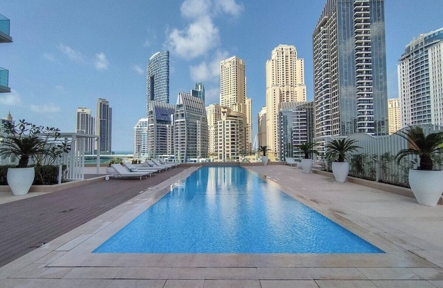 Elegant 3-Bedrooms in Dubai Marina with stunning views!