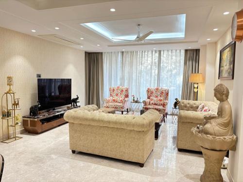 Elegant 3 BHK Apartment in DLF Gurugram