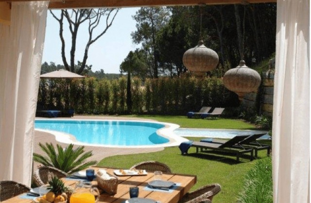 Elegant 6 Bedroom Villa | Villa Arden | Games Room With Snooker Table And Table.