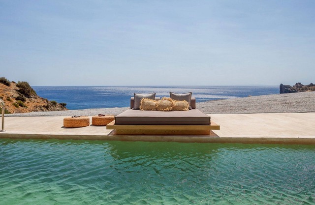 Elegant Agios Vasilios Villa | 1 Bedroom | Villa Kanata | Large Outdoor Living.
