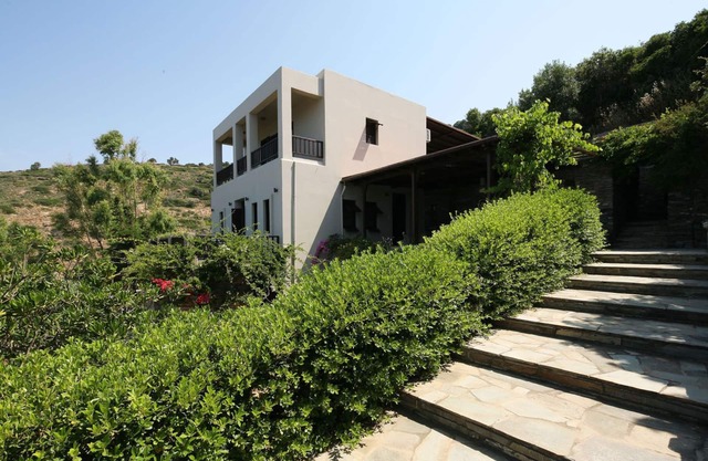 Elegant beachfront house with amazing sea view and beautiful garden