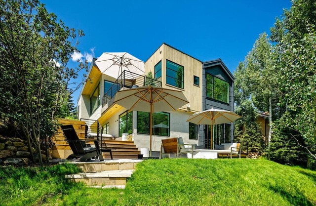 Elegant Contemporary Home
