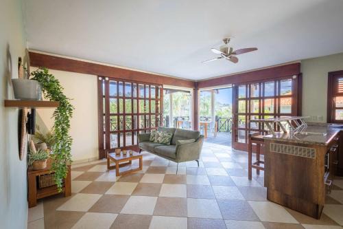Elegant Getaway for Couples & Friends at Blue Bay
