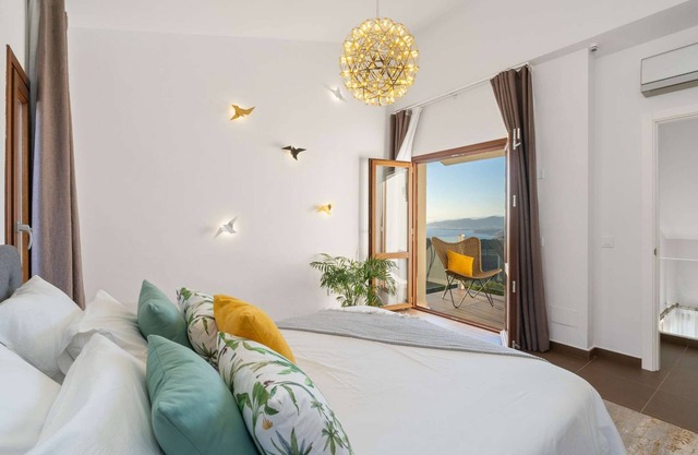 Elegant Luxury Villa with Stunning Mediterranean Views