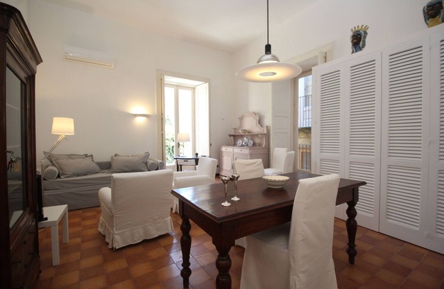 Elegant one bedroom apartment in the center of Tropea