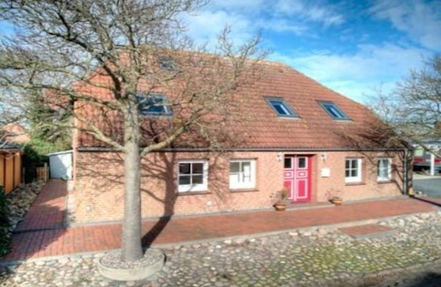 Elegantes Ferienhaus mit Garten auf Fehmarn