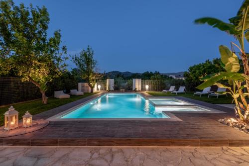 Elenas Village House - Love apartment with Pool and Terrace