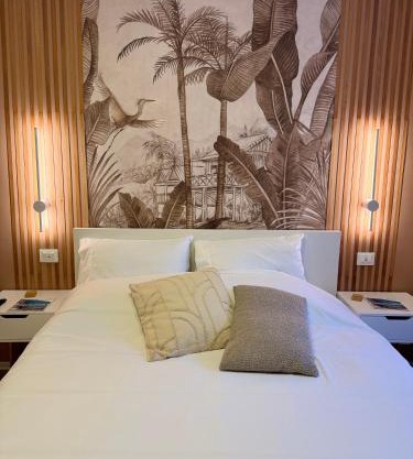 ELIOS LIVING - Modern comfort, walking distance to city center & 200m to the beach