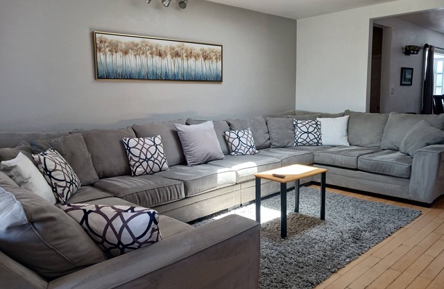 Elite Coastal Area/Cozy Loma Portal House/3 BD/3 BA/Canyon View/Near All
