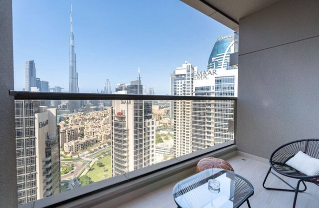 Elite Downtown Residence 2203 · Romantic hideaway w breathtaking Burj Khalifa view