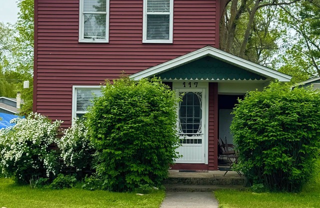 ELK RAPIDS Historic Home REDONE