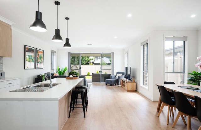 Ella House III - Stunning 3BR, 2Bath, WiFi
