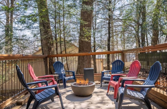 Ellijay Mountain View Retreat|Fireplace|Patio|Mountain Top|Hot Tub|Game room