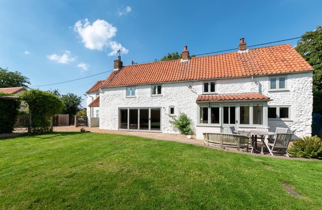 Elma Cottage - Four Bedroom House, Sleeps 7
