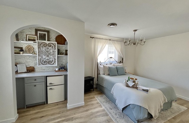 Embrace the art of "vie lente" slow living. Escape to our villa in the vineyards