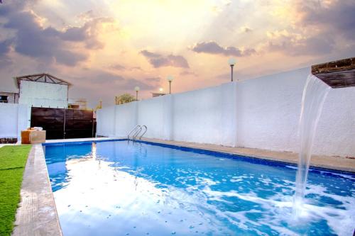 EMPYREAN STAY ll BRAMHA PALACE ll 6BHK ll PRIVATE POOL ll MALAVALI