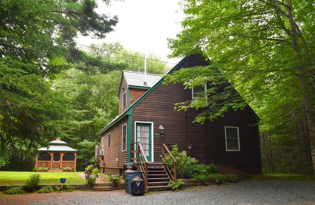 Enchanting, Secluded Cottage Close to Bar Harbor, Acadia NP, and Much More