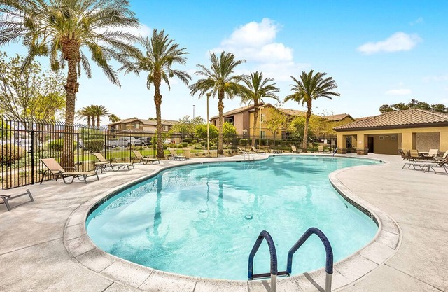 End of Summer Special! Extra large 1bed condo with attached garage!