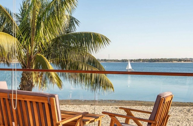 Endless Summer by Avantstay Serene Beachfront Escape w/Sunset Views!